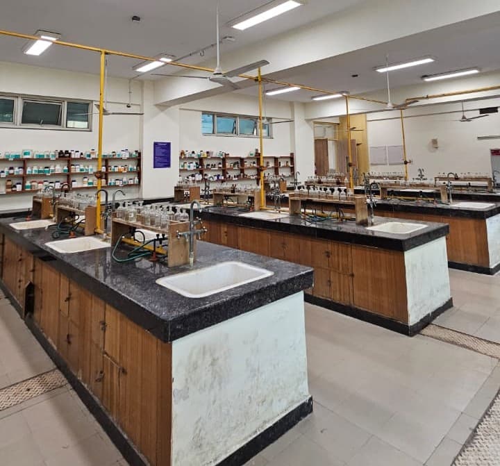 Deshbandhu College Academic photo 3